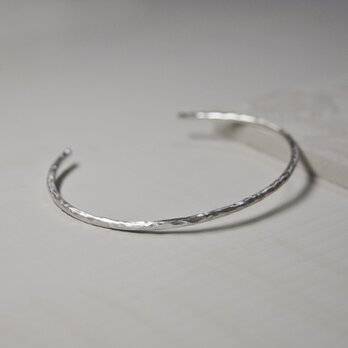 つや消し槌目 シルバープレーンバングル 2.0mm幅 マットハンマー｜SILVER BANGLE｜606の画像