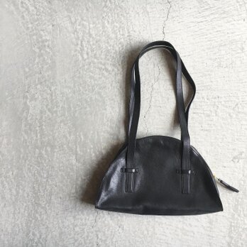 【予約】TASSEL BOSTON BAG BLACKの画像