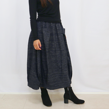 手織り綿絣のバルーンスカート、新色ブラックミックスの画像