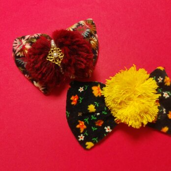 ビロードに咲く円華　ブローチ二種の画像