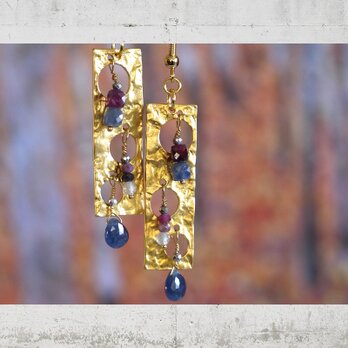 クリムトの黄金イヤリング-赤と青-の画像