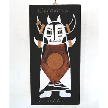 革鎧をつけたツノ戦士のウッドバーニングアート アフリカ オブジェ 木工 木雑貨 精霊 民族 エスニック No8の画像