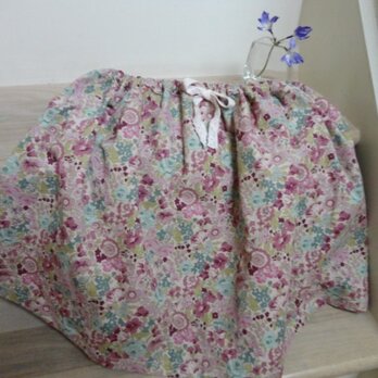 やわらかピンクの花柄ギャザースカート（女の子）の画像