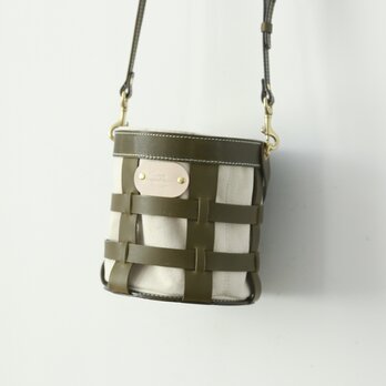 「帆布×革の組み合わせ」籠のような形のショルダートートバッグ 巾着袋 肩掛け 鞄の画像