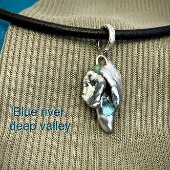 Blue river, deep valley（青い川、深い谷）の画像