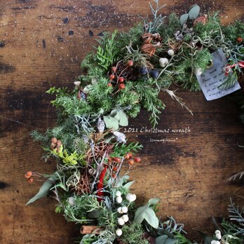 Christmas wreath  ２０２１ クリスマスの細身リース 【約３０～３２センチ】　　ドライフラワーリースの画像