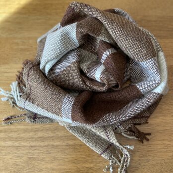 handwoven plaid scarf (beige + brown+ white) ランダムな格子模様の手織りマフラーの画像