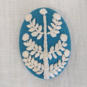 オリーブの木の刺繍ブローチ・hokuoの画像