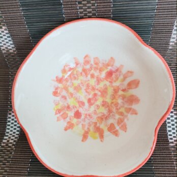 陶器　小鉢　紅梅の花の画像