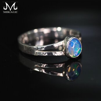 Opal Ring：【一点もの】槌目・銀９２５・オパールリングの画像