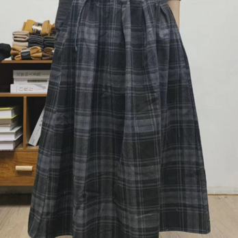 【グレー】チェックの手縫いスカートの画像