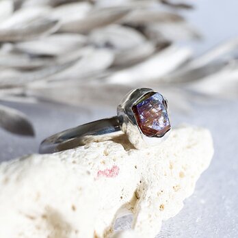 レインボーガーネット原石のリング　甲丸線　15号