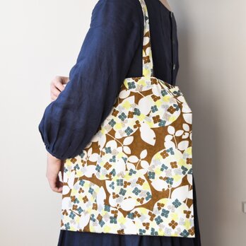 ajisai ハンドプリントエコバッグ brownの画像