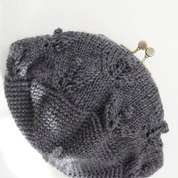 ばあば作、さらに大きめ・透かし編みのたっぷりがま口（winter gray・C1507）の画像
