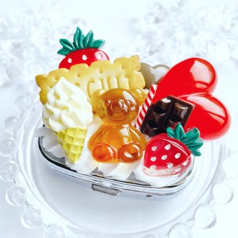 CANDY POP  strawberry お菓子のピルケース　スイーツデコの画像