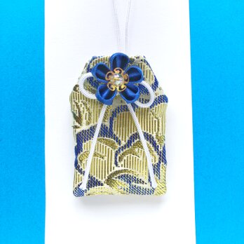 （青い桜）元巫女の花のお守り袋の画像