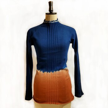 ちょっぴりタートルネックデザイン❁藍とブラウンカラーの長袖ニット～コットン素材のシームレスカット・ソーの画像