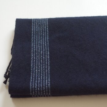 手織りカシミアマフラー・・紺にシマの画像