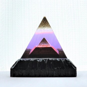 ピラミッド：ギザの三大ピラミット（カフラー王パープル）の画像