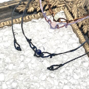 天然石のマクラメ編みネックレス【うねり】グレー系・ラピスラズリの画像