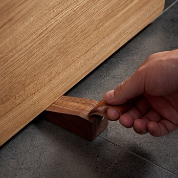 受注生産 職人手作り 木製雑貨 ドアストッパー 無垢材 天然木 おうち時間 リビング ギフト 木工 エコ LR2018の画像