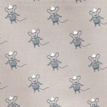 ドイツ CP社 オーガニックコットン生地 ポプリンカットクロス ネズミの男の子 ラベンダーベージュの画像