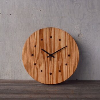 木の丸時計の画像