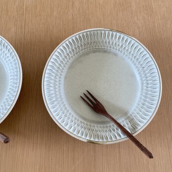 ホリホリ8寸皿(淡みどり)