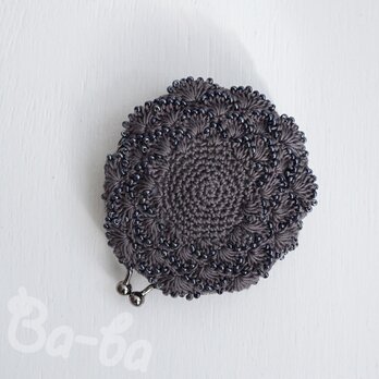 ばあば作、ビーズ入り松編み・まるまるがま口（grigio・C1528）の画像