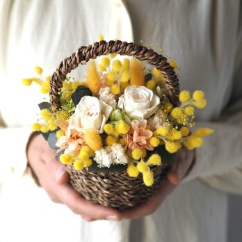 Flower basket (S) ミモザの画像