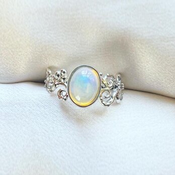 Opal Cabochon Ringの画像