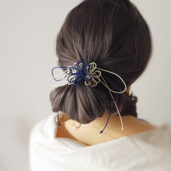 ヘアゴム「色ハ陽ニ冴エ」（濃青×アイボリー）