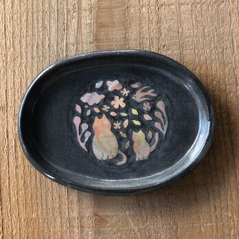 kakiotoshi black 豆皿　－　猫の親子の画像