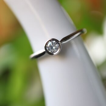 グリーンダイヤモンド指輪の画像