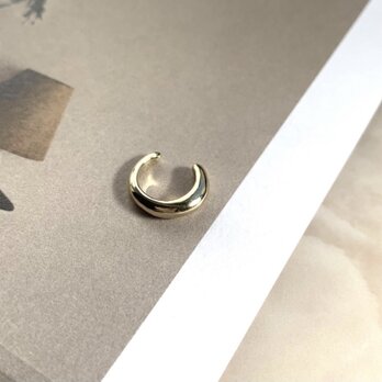 小さくてシンプルなイヤーカフ brass e01 ゴールドの画像