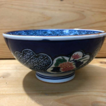 【新品】有田焼製 祥瑞草花紋茶碗 3個組 1個のサイズ/約11.7cm×高さ5.7cmの画像