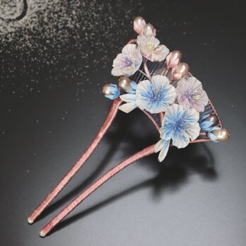 つまみ細工バチ型簪風 -朏桜-の画像