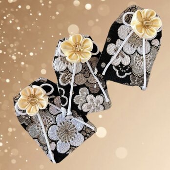 （梅）＜サイズオーダー可＞元巫女が作る花のお守り袋