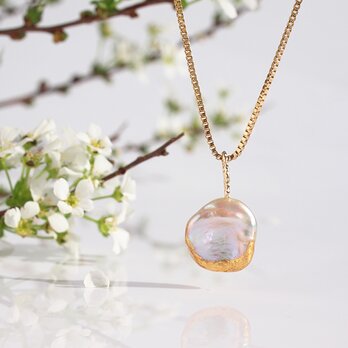 小さな桜色ケシパールのネックレス| 金箔パール　淡水パール　金箔　14kgf　40cmの画像