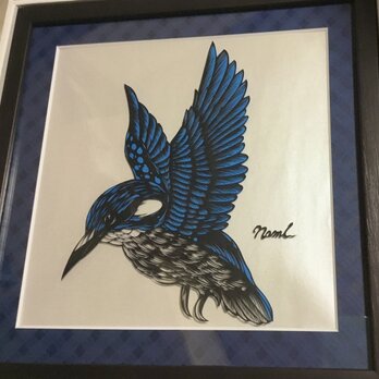 額装済み切り絵作品・青い鳥の画像