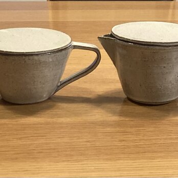 蓋つきポットの画像