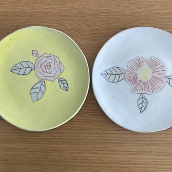 華やかなお皿　　の画像