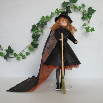 A　人形付　かわいい 魔女人形さん　大人も楽しい着せ替え人形　29cm　小物付　ハロウィンの画像