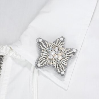 とても軽い星のブローチ 嬉しい気持ち　2