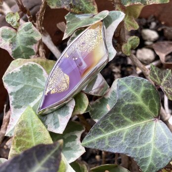 ガラスの鉱石のリング/950silver藤紫に金箔・#14.5の画像