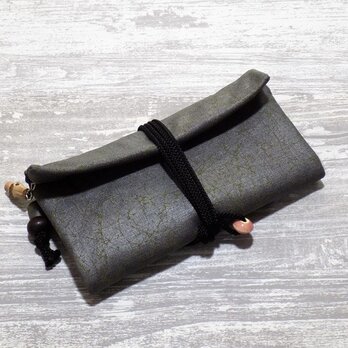 道中財布　ロールバッグ　コットン紬風グリーン色地製　「黒箔」　真綿箔