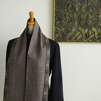 大島紬のシャープなスカーフの画像