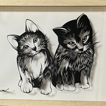 額装済み切り絵作品・二匹の猫の画像