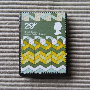 イギリス1982年　切手ブローチ 7858