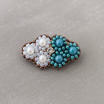 Toy flower brooch　blueの画像